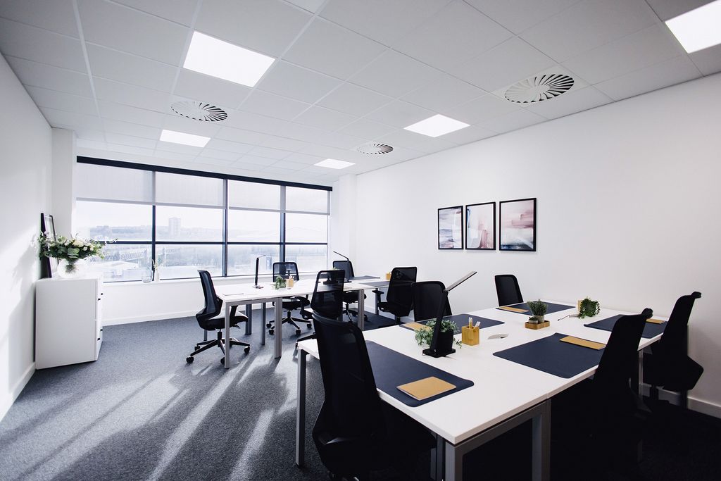 Property photo 2 of 4 Office