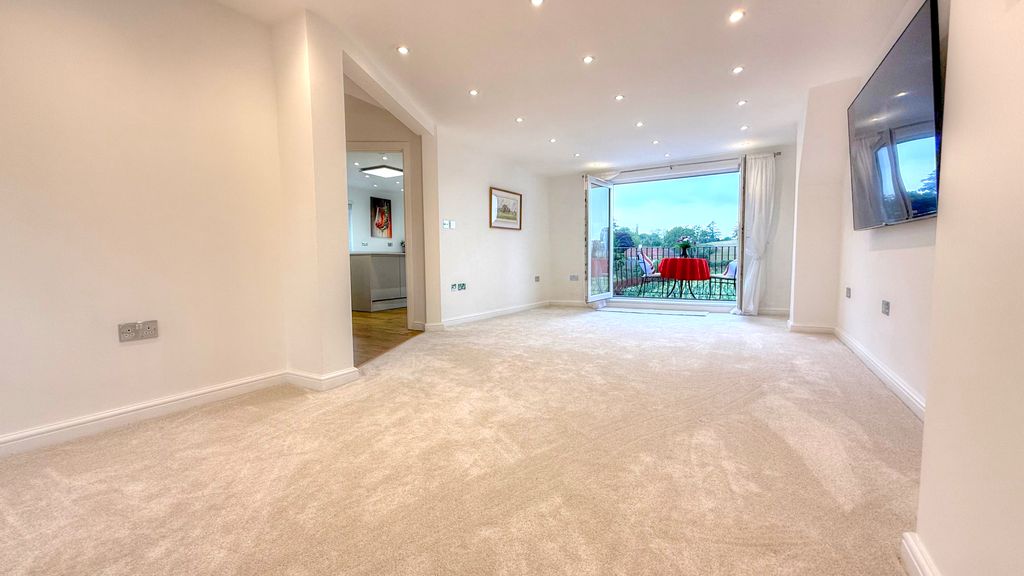 Property photo 3 of 28 Image22_Smooth