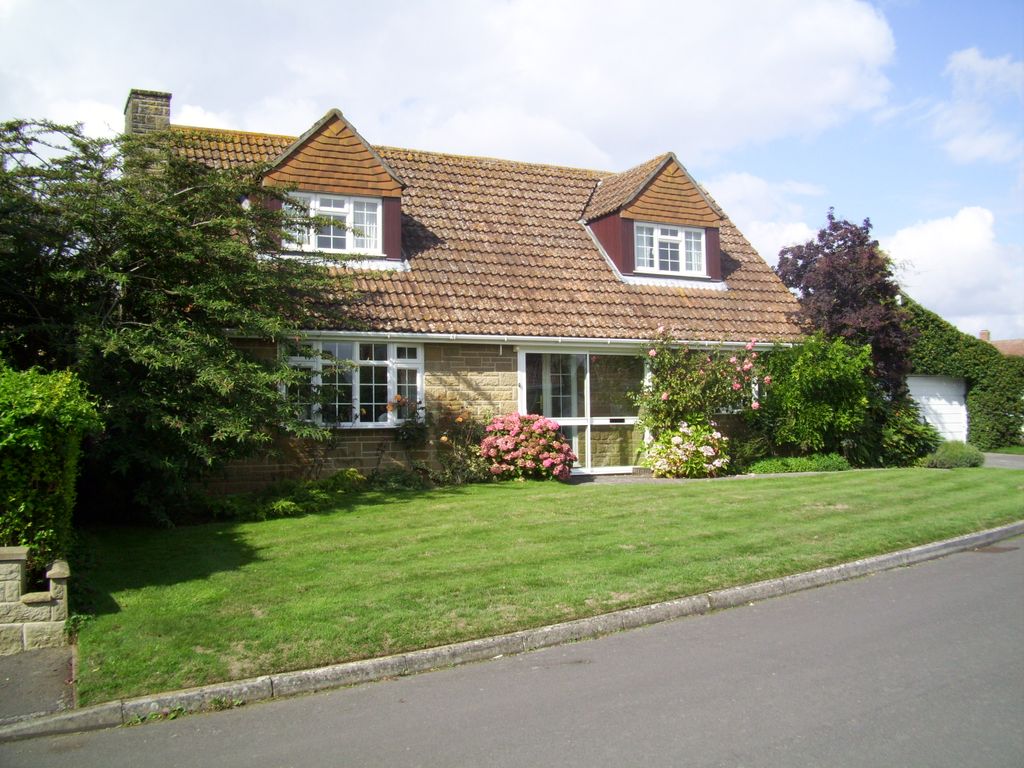 Property photo 1 of 5