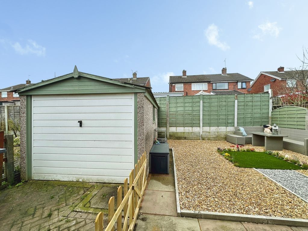 Property photo 2 of 17 Photo 4