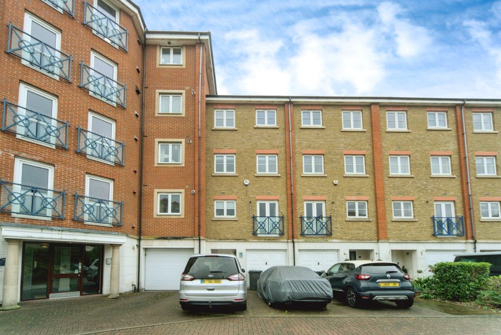 Property photo 1 of 16