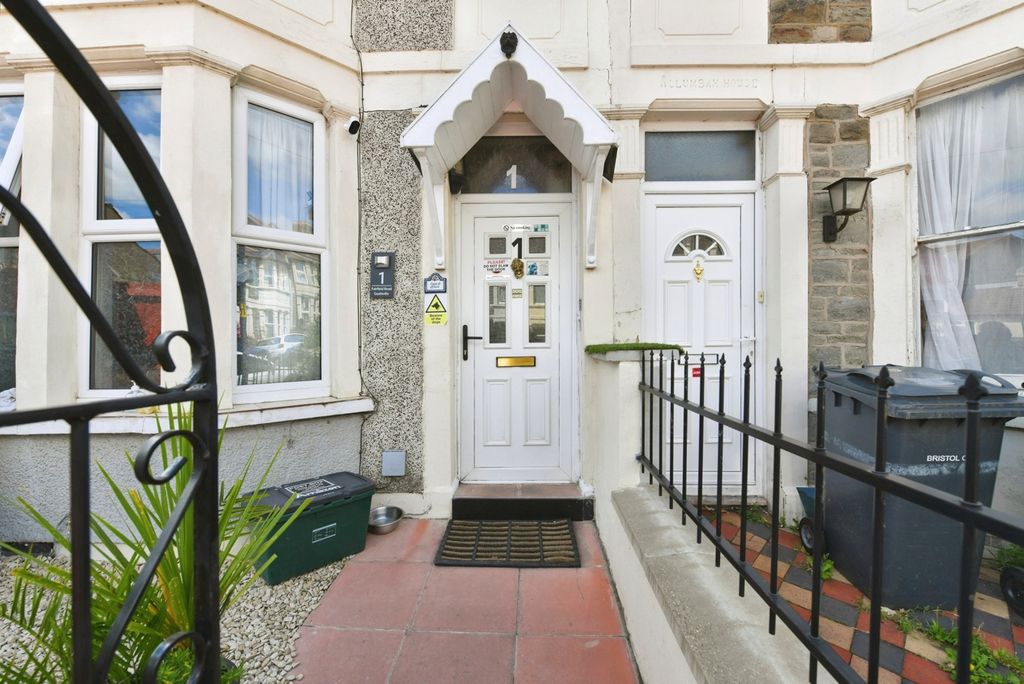 Property photo 1 of 20 Pbox-Img.Jpg