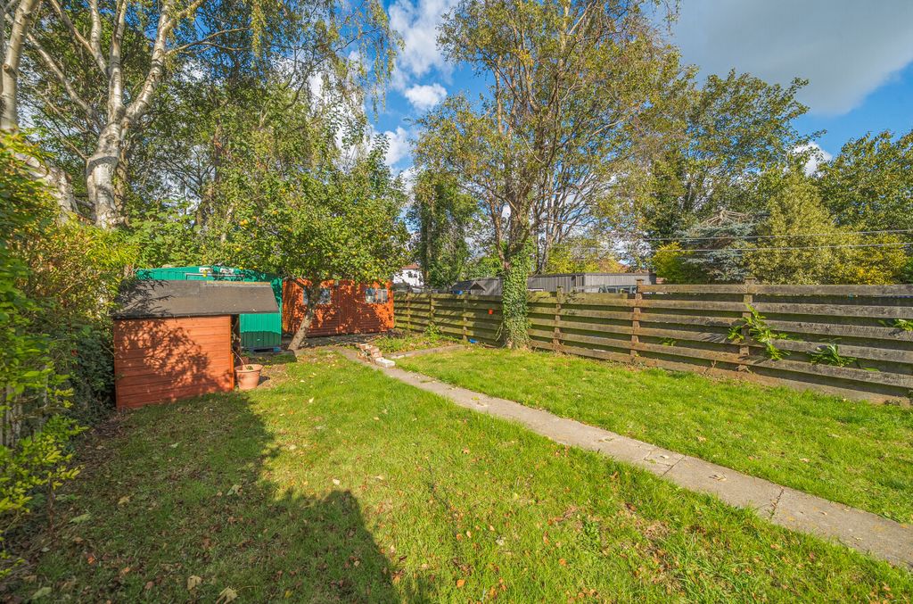 Property photo 2 of 21 1356302-20-68d2A8...