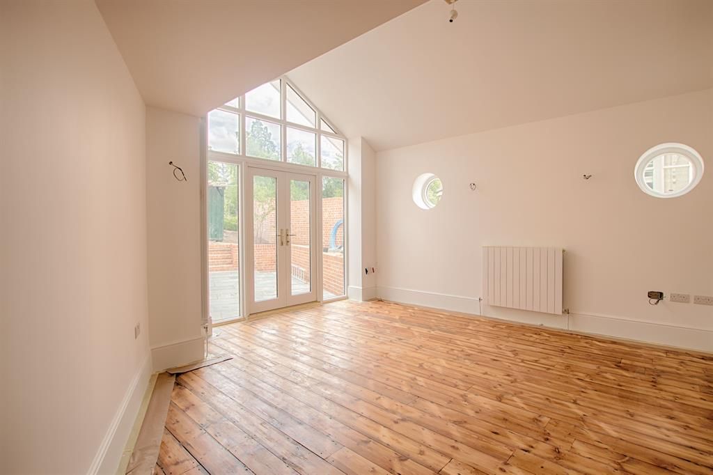 Property photo 3 of 19 Picture 3