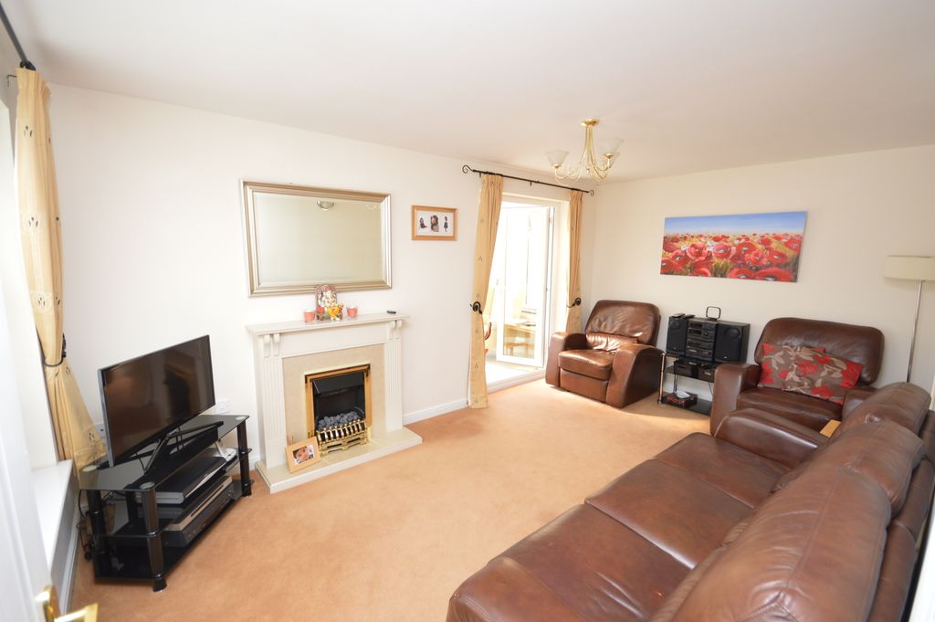 Property photo 2 of 15 Photo 11