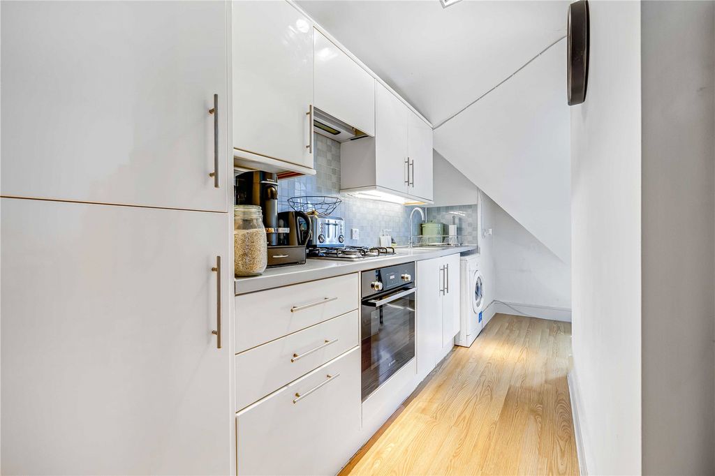 Property photo 2 of 12 Kitchen