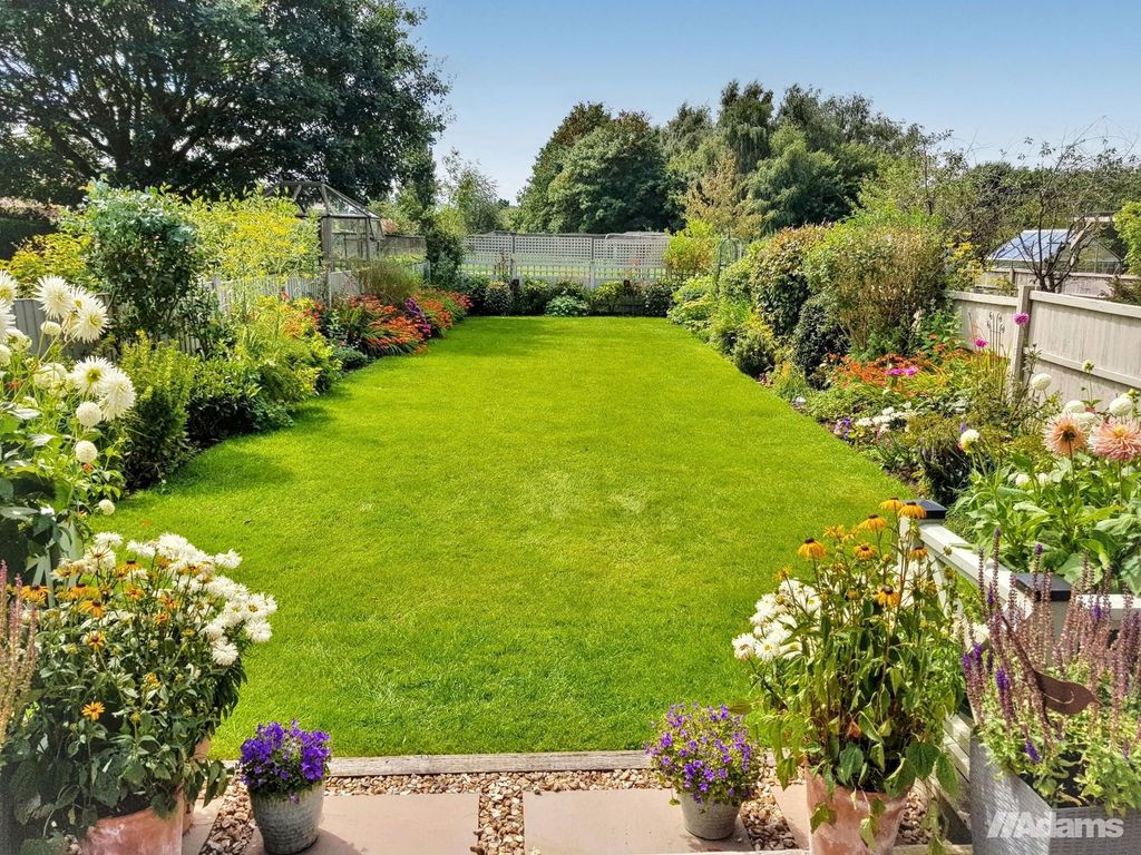 Property photo 2 of 24