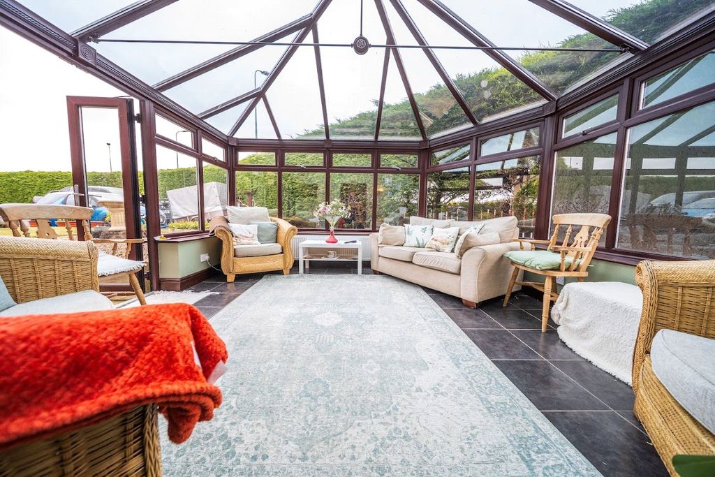 Property photo 2 of 8 Picture No. 07