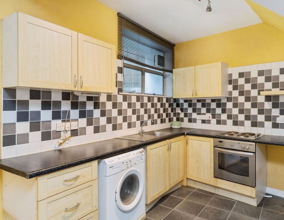 Property photo 3 of 6 Kitchen Area