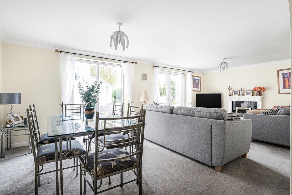 Property photo 3 of 16