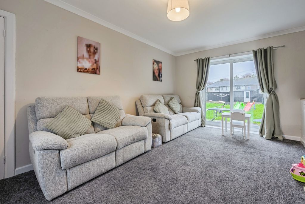 Property photo 3 of 20 Pbox-Img.Jpg