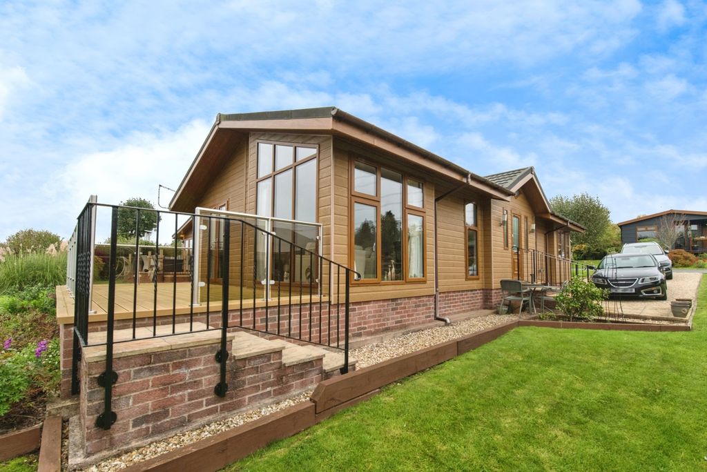 Property photo 1 of 17 Photo