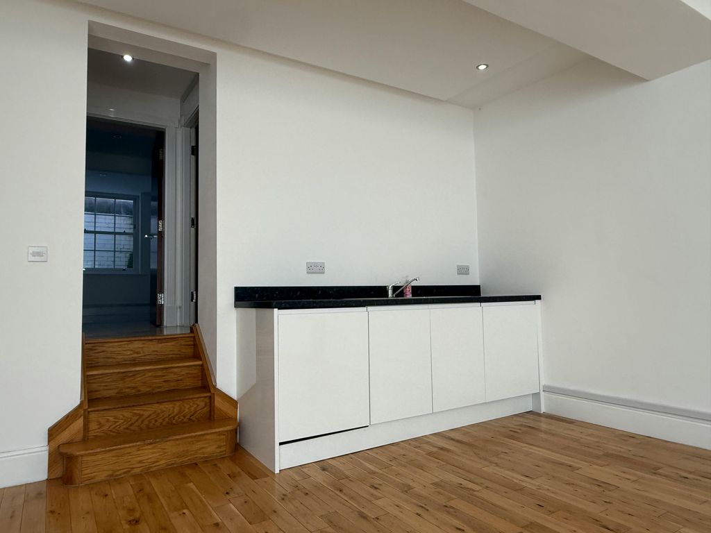 Property photo 3 of 10 Img_0286.Jpg