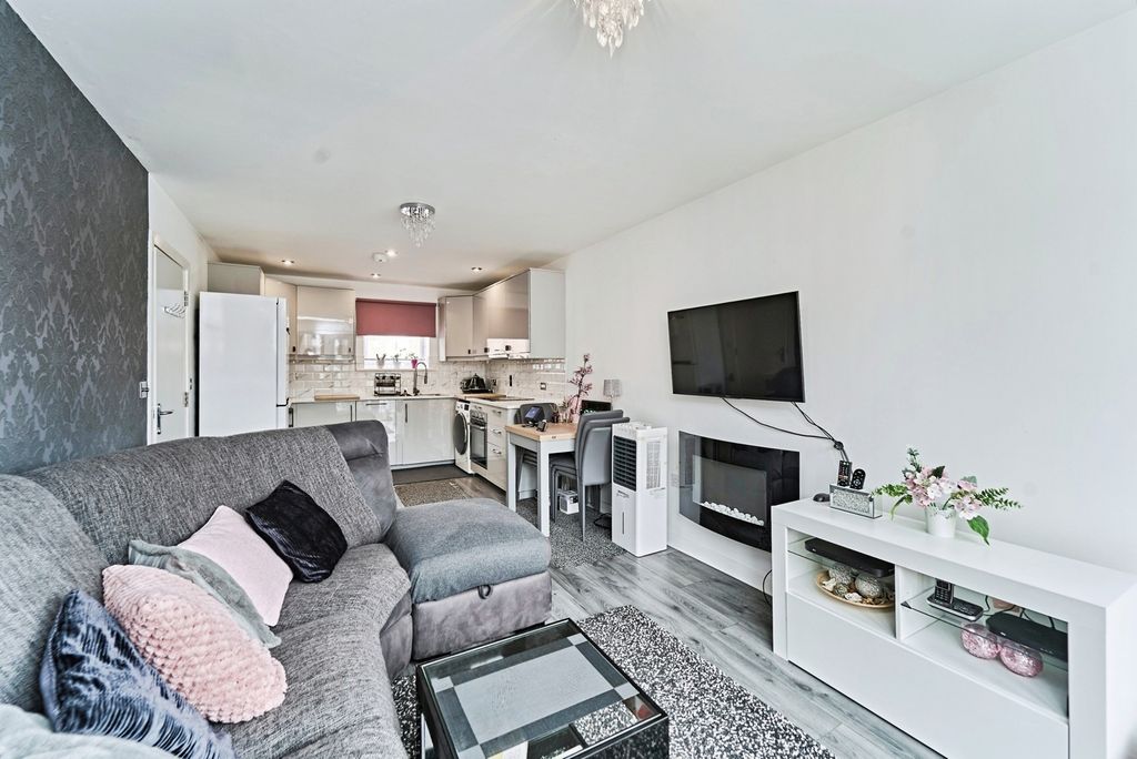 Property photo 2 of 20 Pbox-Img.Jpg