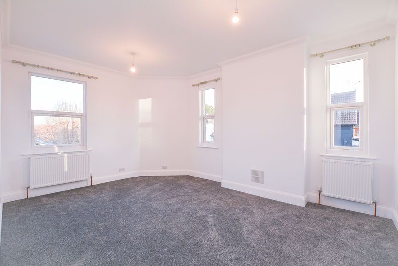 Property photo 2 of 13 Photo 6