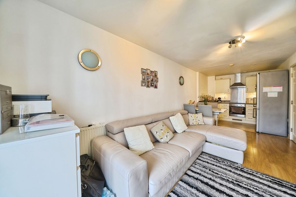 Property photo 3 of 17 Pbox-Img.Jpg