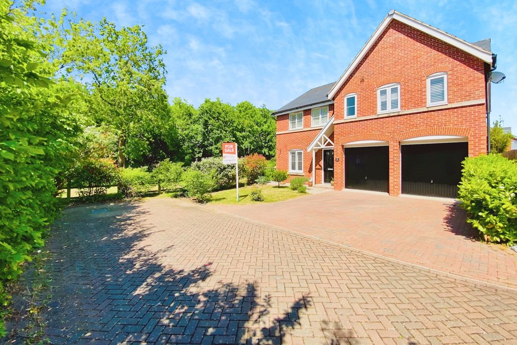 Property photo 2 of 37