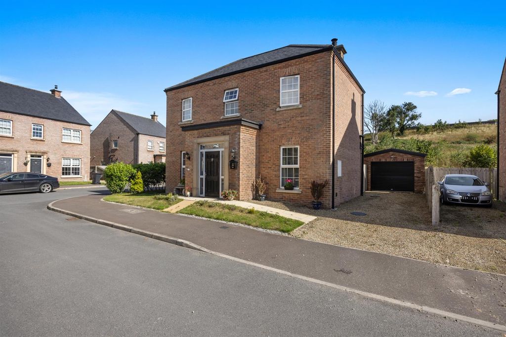 Property photo 1 of 35 39 Moss Lane 36.Jpg