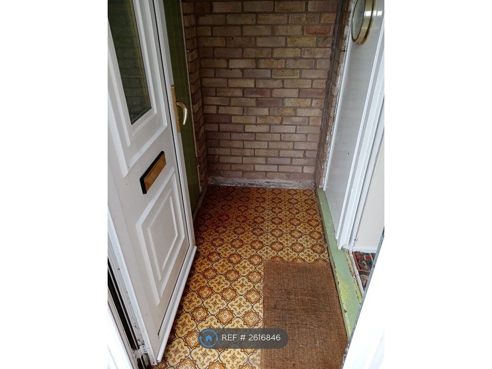 Property photo 2 of 30