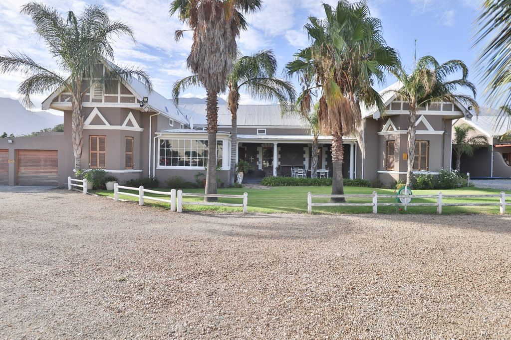 Property photo 2 of 90