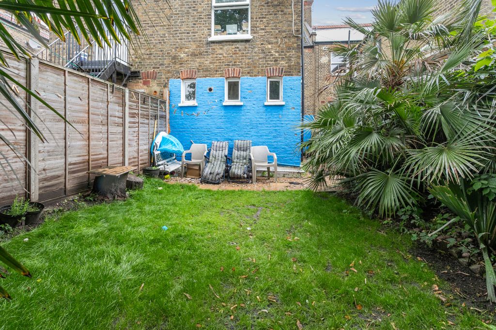 Property photo 3 of 13 200520246_Wwhrs_Gff 63 Bruce Grove _N17 6Rn_019