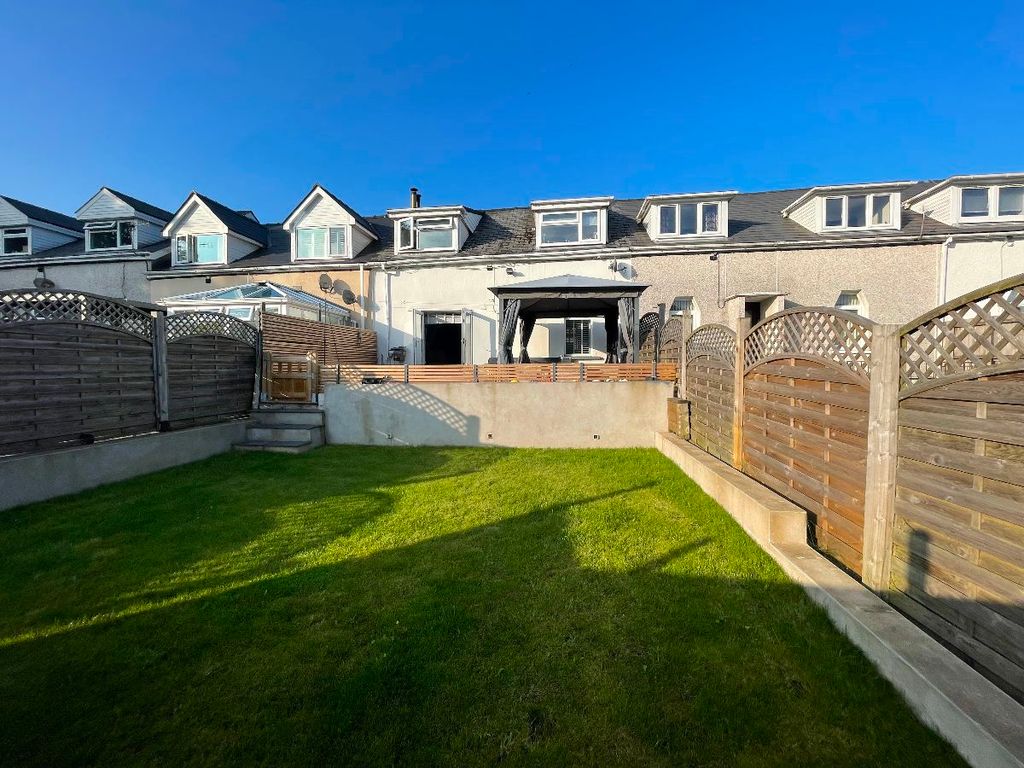 Property photo 1 of 31