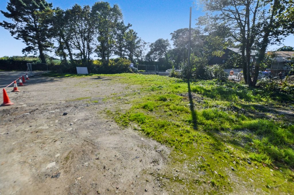 Property photo 2 of 6 Picture No. 09