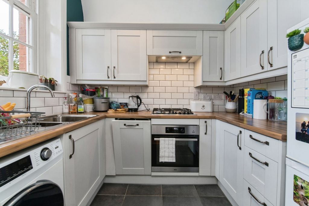 Property photo 2 of 11 Pbox-Img.Jpg