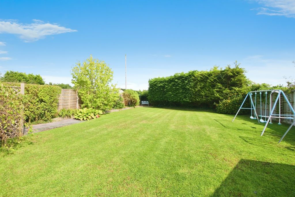 Property photo 3 of 19