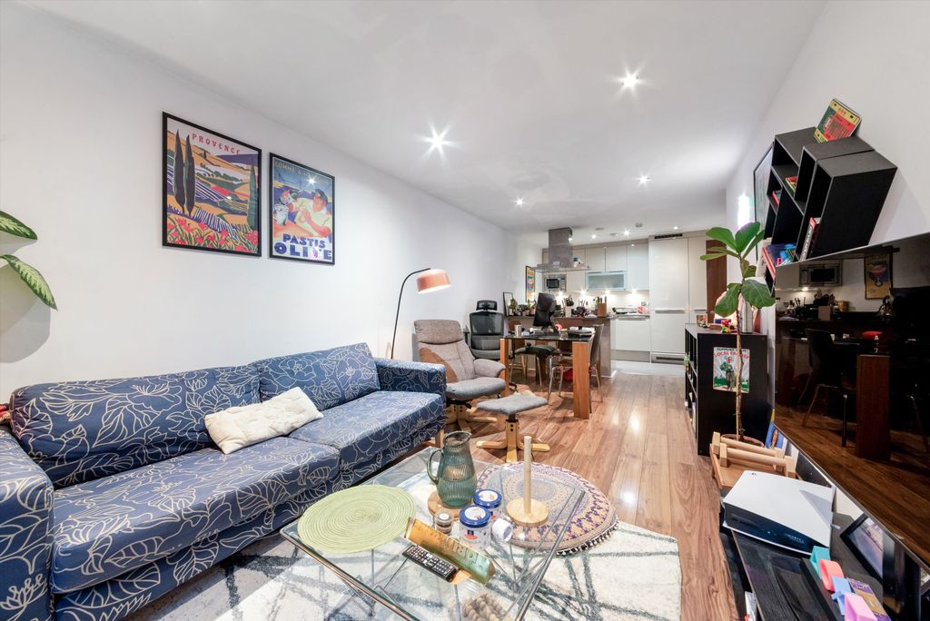 Property photo 3 of 12 Image