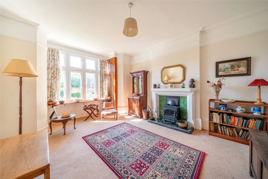 Property photo 2 of 31 Picture No. 18