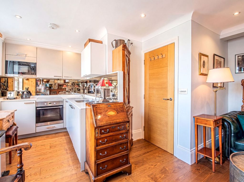 Property photo 2 of 14 5364011