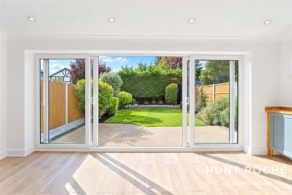 Property photo 3 of 29 Picture No. 06