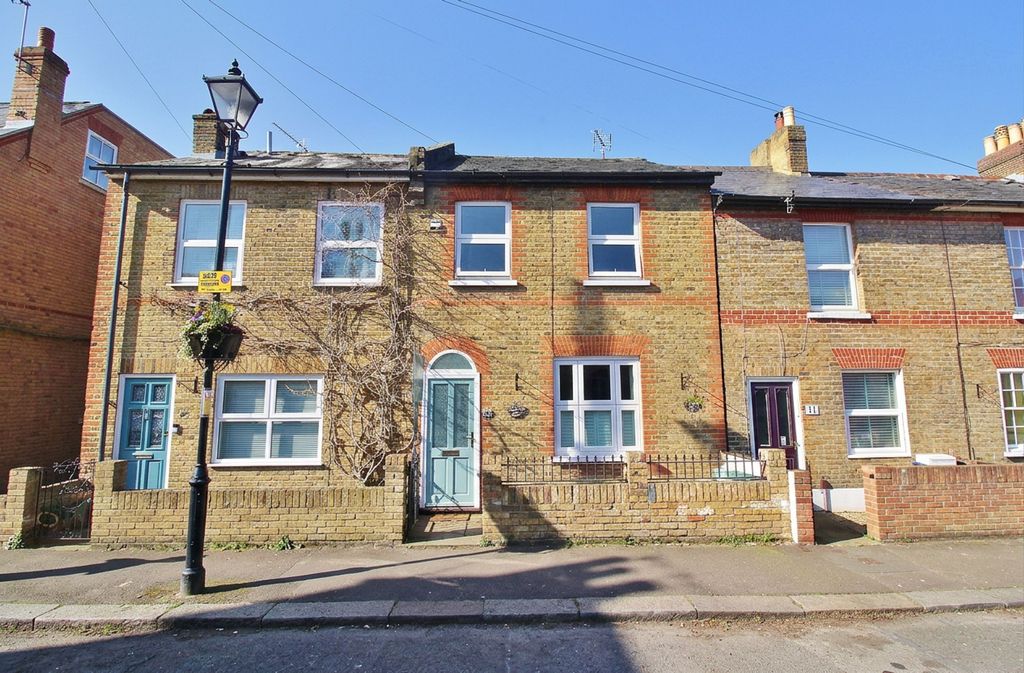 Property photo 1 of 11