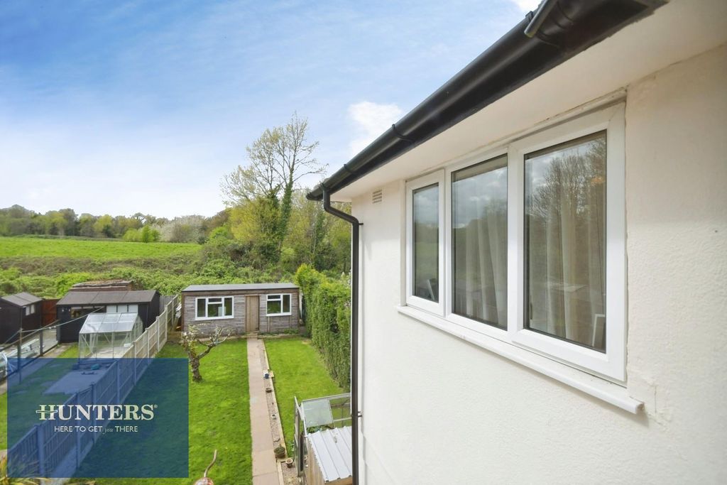 Property photo 2 of 20 Rear Garden View 01.Jpg