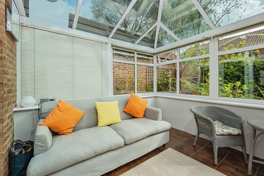 Property photo 3 of 24