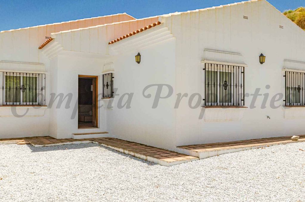Property photo 3 of 18