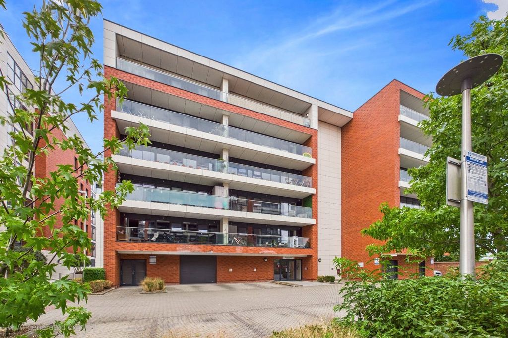 Property photo 1 of 18 Block View