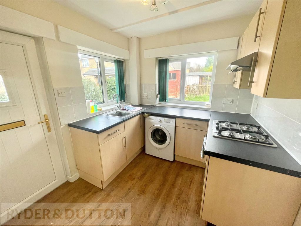 Property photo 3 of 14 Kitchen