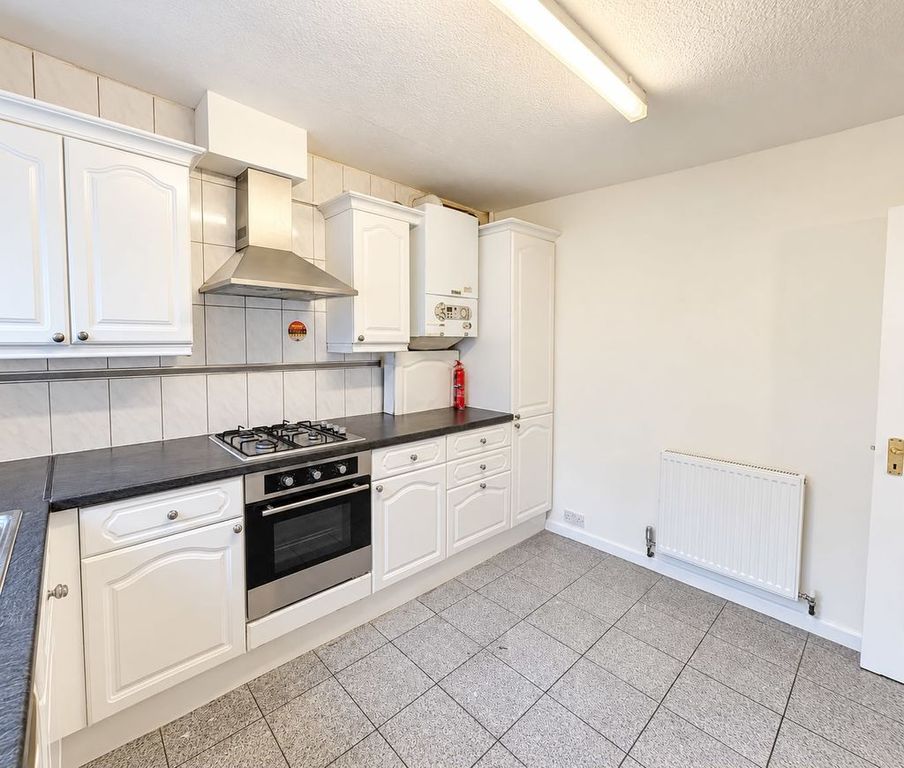 Property photo 2 of 15 Photo 8