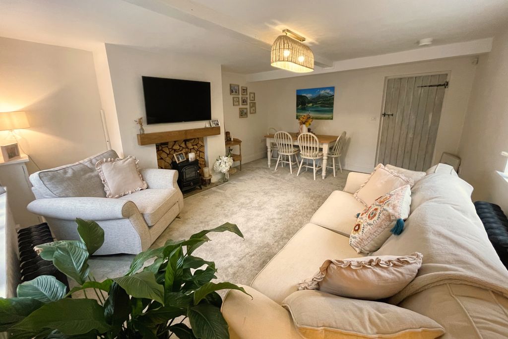 Property photo 3 of 17 3