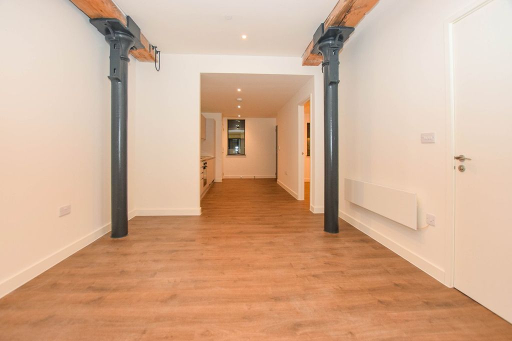 Property photo 3 of 18 Picture No. 04