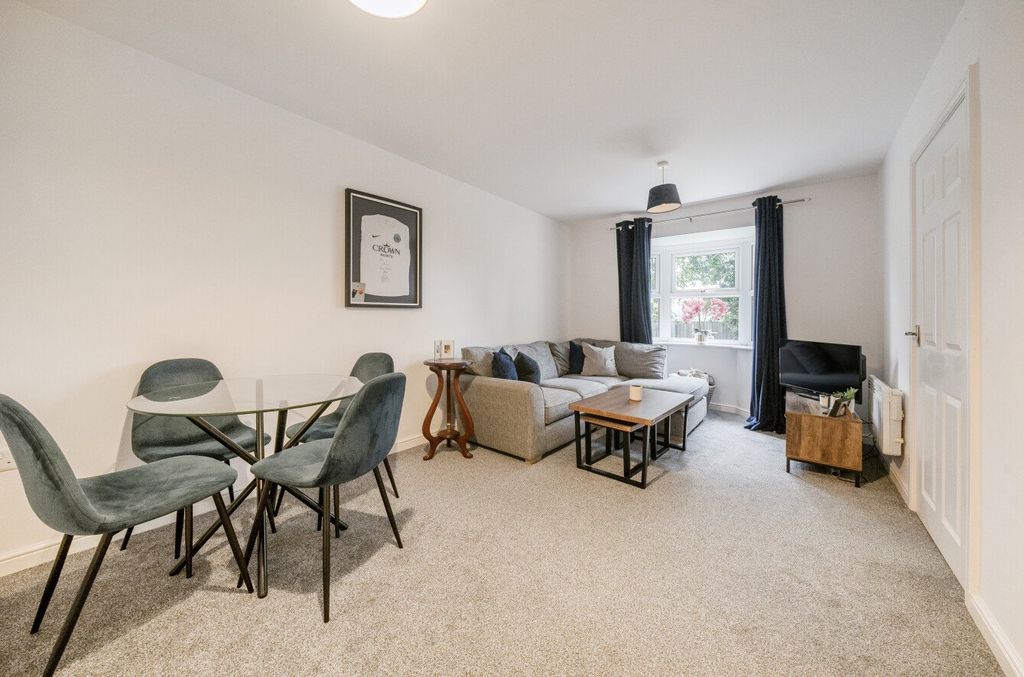 Property photo 3 of 11 Picture No. 33