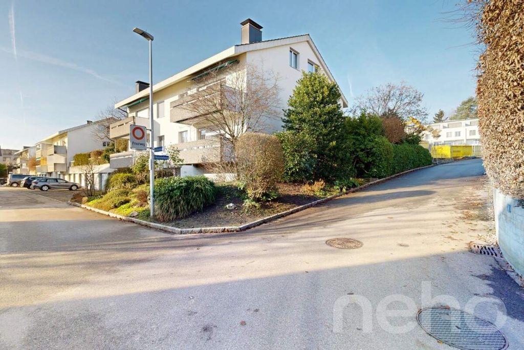 Property photo 2 of 12