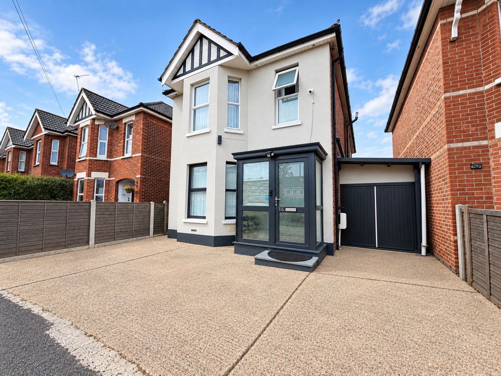 Property photo 1 of 13 External