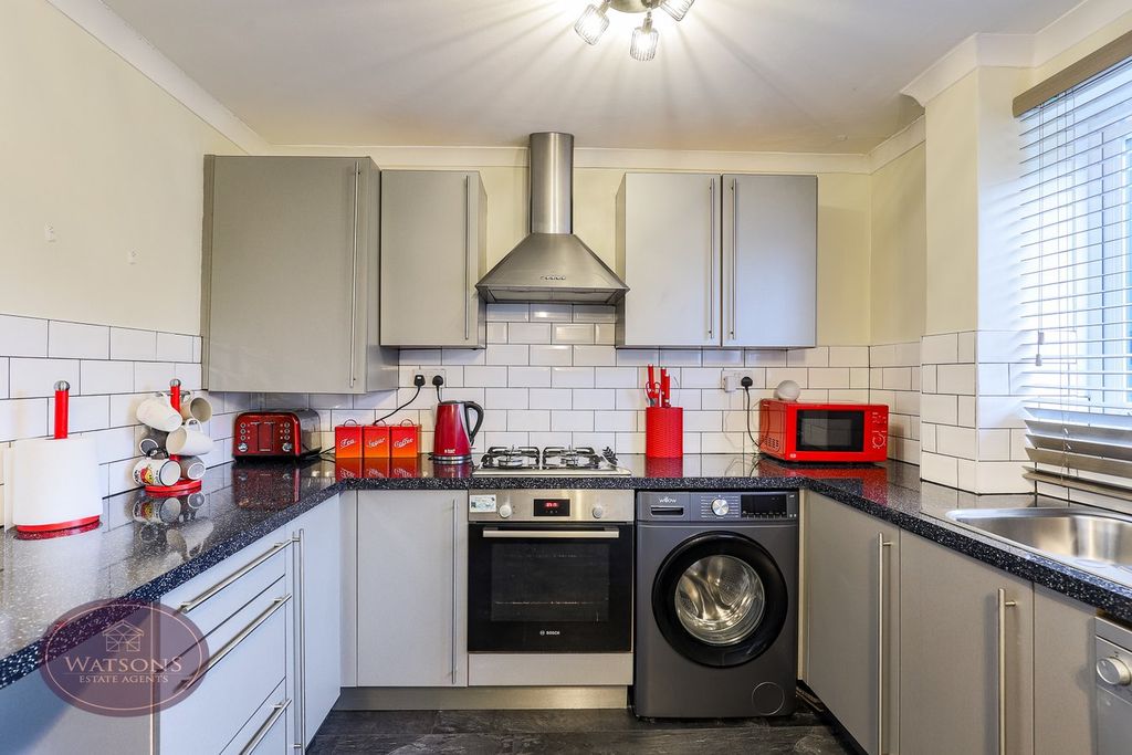 Property photo 2 of 24