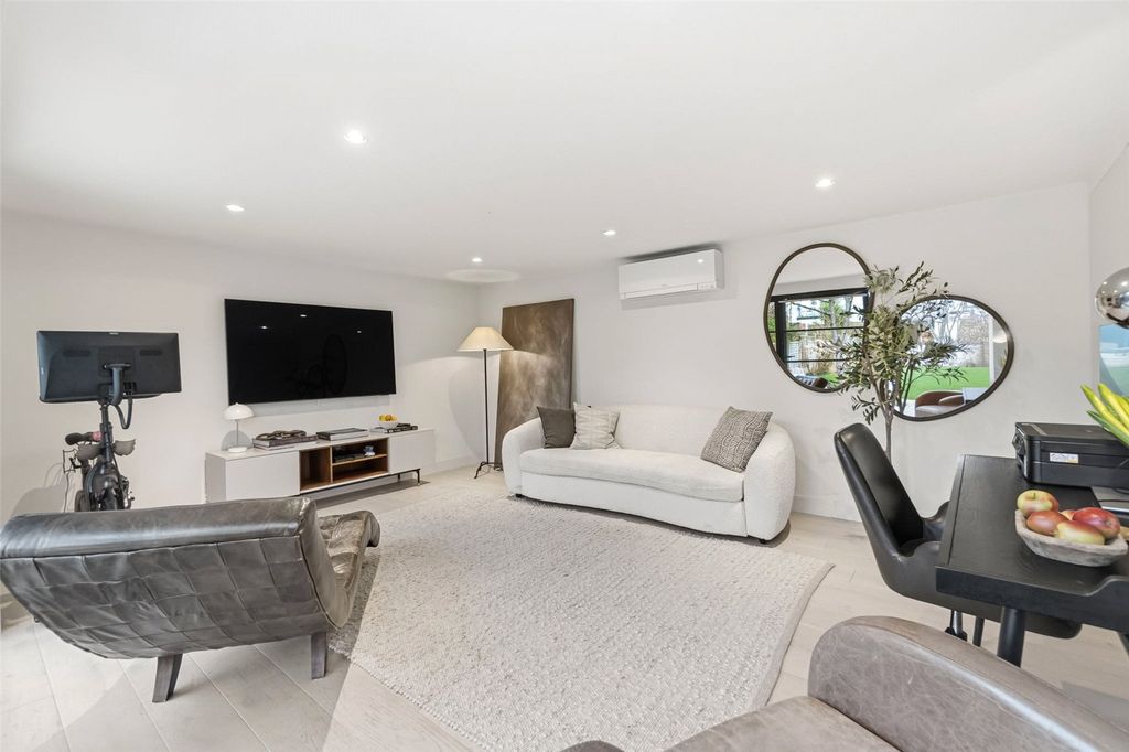 Additional image 15 of 5 bed semi-detached house for salePark Road, Hampton TW12