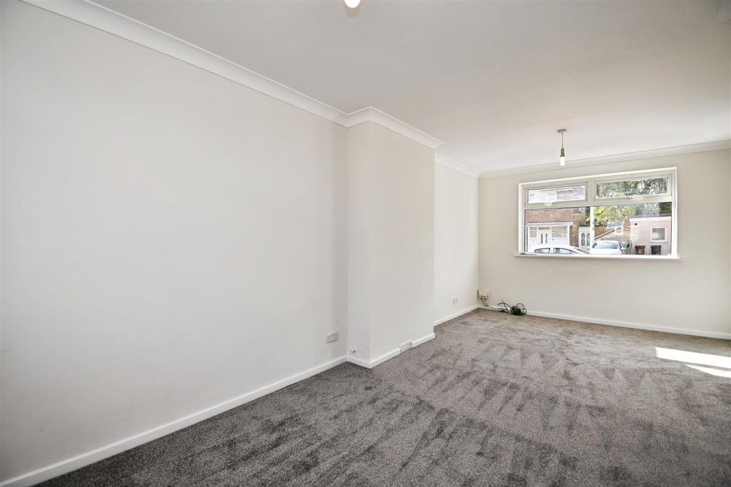 Property photo 2 of 15 553d06Ed-U 20 20 2821 29.Jpg