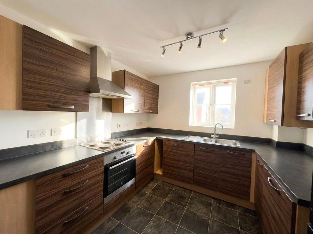 Property photo 2 of 7 Picture No. 12