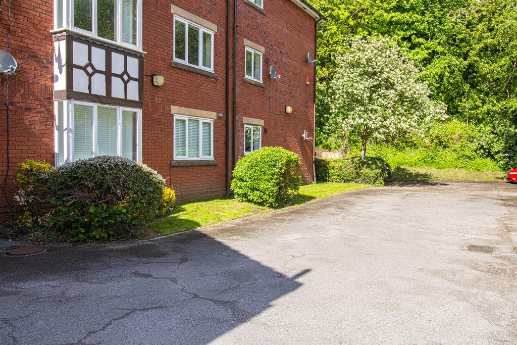 Additional image 15 of 1 bed flat for saleBeamont Drive, Ashton-On-Ribble, Preston PR1